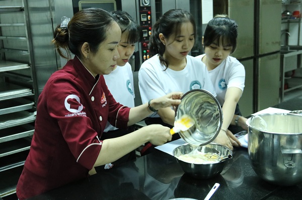 Vietnam Future Talent Chef 2022 khu vực TP.HCM – Vòng tiếp sức 2 "Tiếp sức để tỏa sáng"