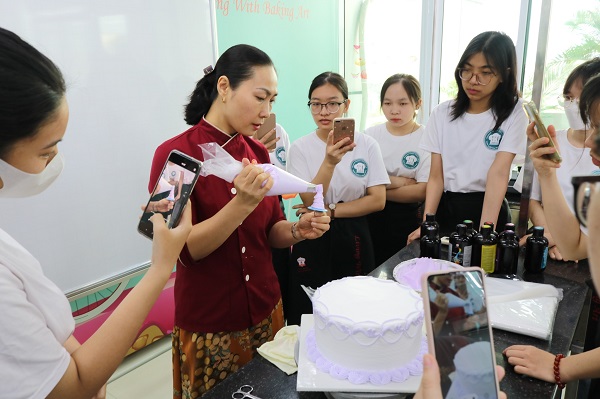 Vietnam Future Talent Chef 2022 khu vực TP.HCM – Vòng tiếp sức 1 “Chinh phục đam mê”